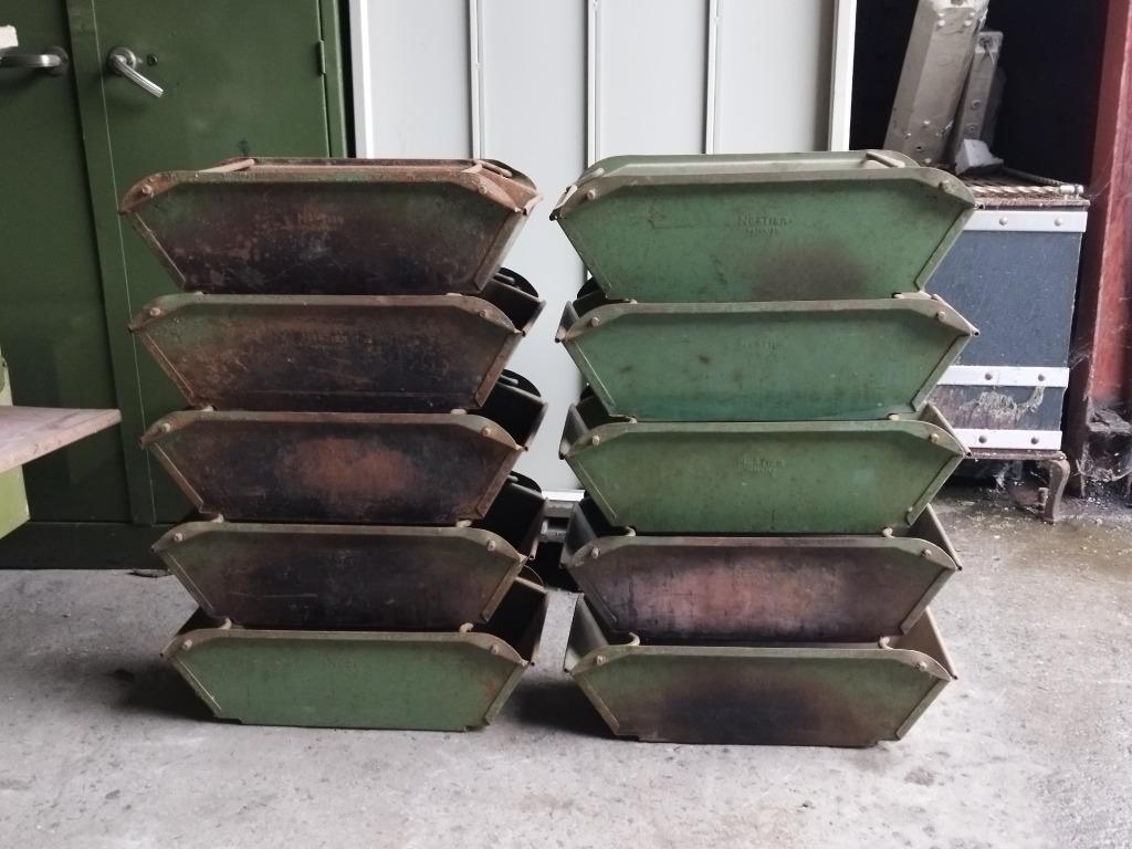 Bacs empilables industriels brevetés Nestier en métal 57x32x, Bricolage & Construction, Moins de 35 cm, Enlèvement, Utilisé, Moins de 50 cm