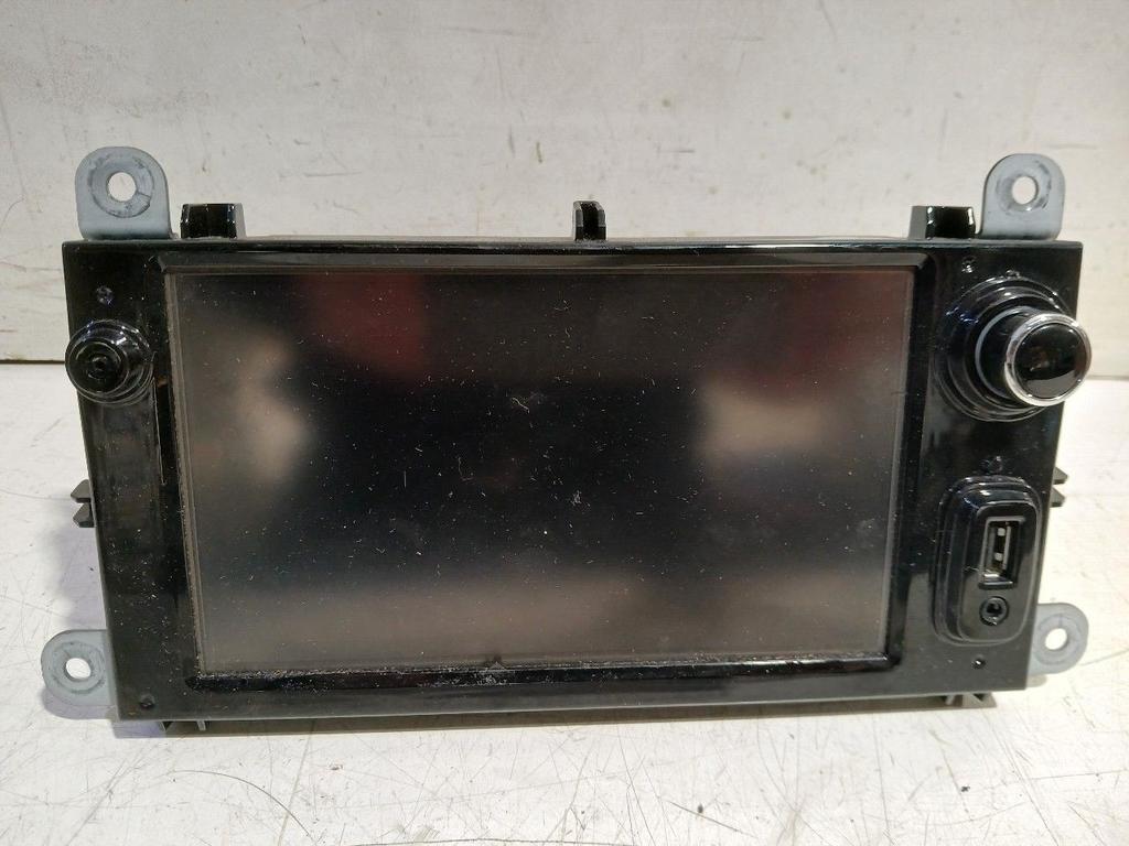 Navigatiesysteem Renault Clio, Onderdelen@venauto.nl, Van der Ven Autorecycling B.V., Gebruikt, Ettenseweg 76, 4706 PB Roosendaal, The Netherlands