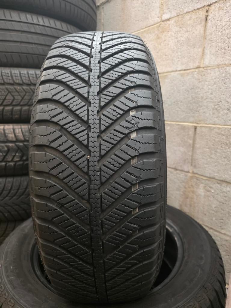 215 60r17 good year avec montage et équilibrage, Autos : Pièces & Accessoires, Commande, Utilisé, Enlèvement