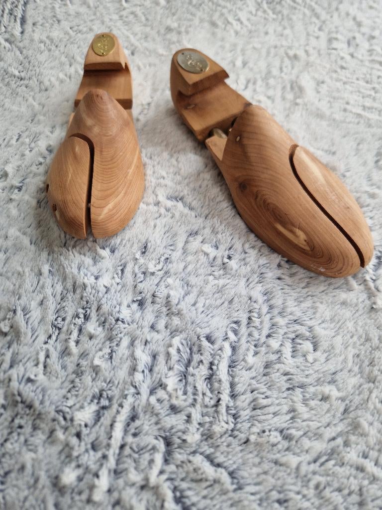 Paire d'embauchoirs Bexley en bois de Cèdre T41, Vêtements | Hommes, Chaussures à lacets, Brun, Porté, Bexley