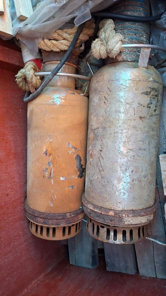 Pompe submersible 100 tonnes 380 volts, Jardin & Terrasse, Pompes à eau, Enlèvement ou Envoi, Pompe à eaux claires