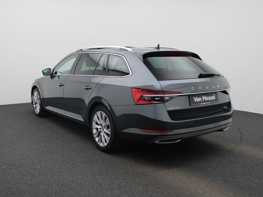 Skoda Superb Combi 2.0 CRTDI 110kW L&K, Autos, Skoda, Argent ou Gris, Entreprise, 2000 kg, Noir