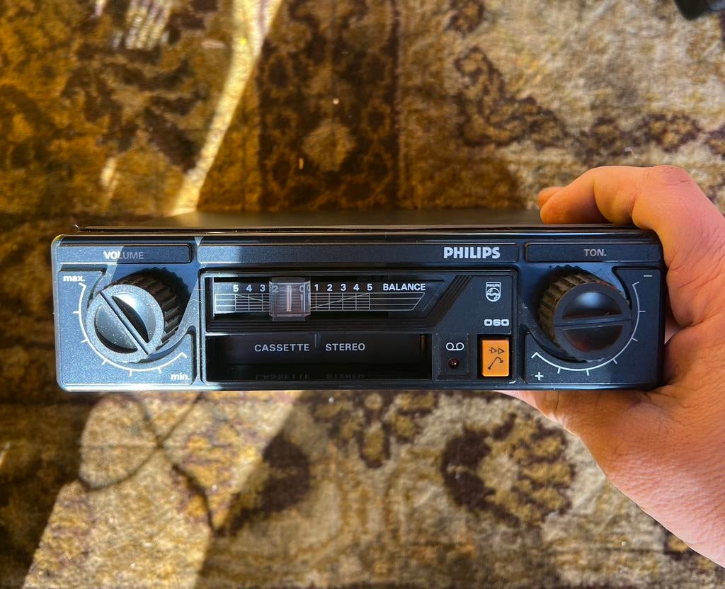 Philips 060 autoradio oldtimer, Auto diversen, Autoradio's, Ophalen of Verzenden, Gebruikt