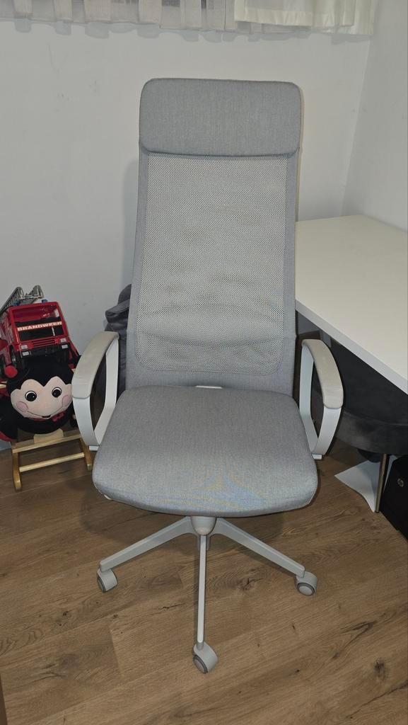 Bureaustoel markus ikea in perfecte staat, Huis en Inrichting, Ophalen, Bureaustoel