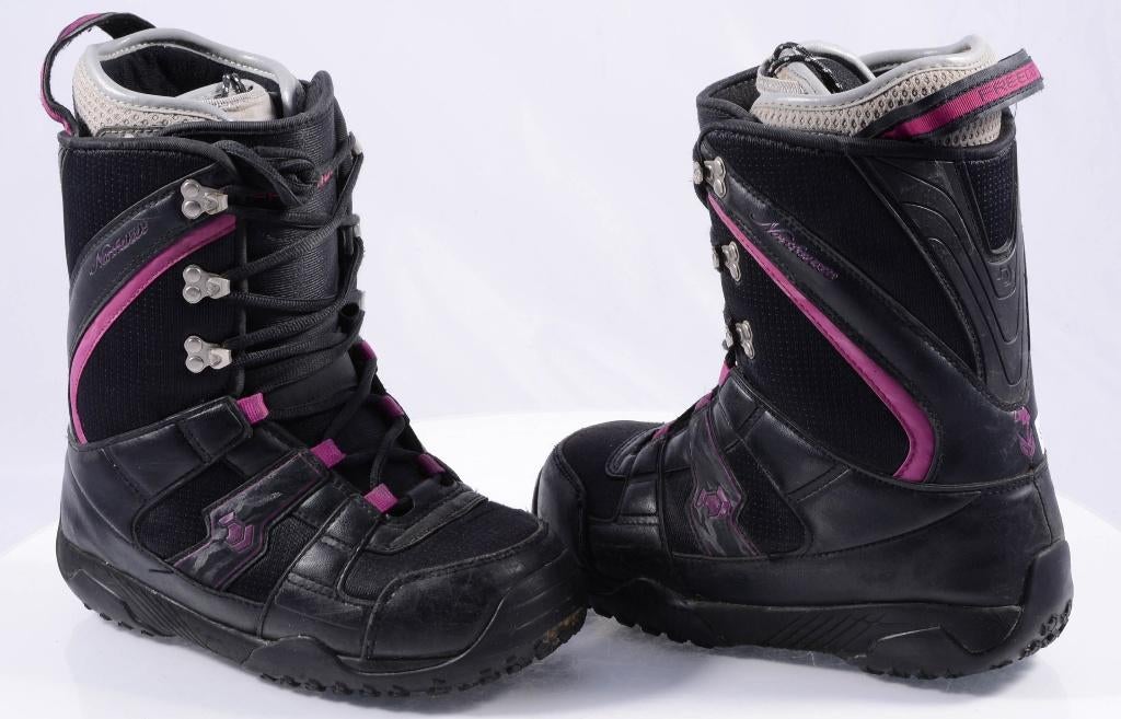 39 chaussures de snowboard EU NORTHWAVE FREEDOM, Enlèvement ou Envoi, Utilisé, Chaussures