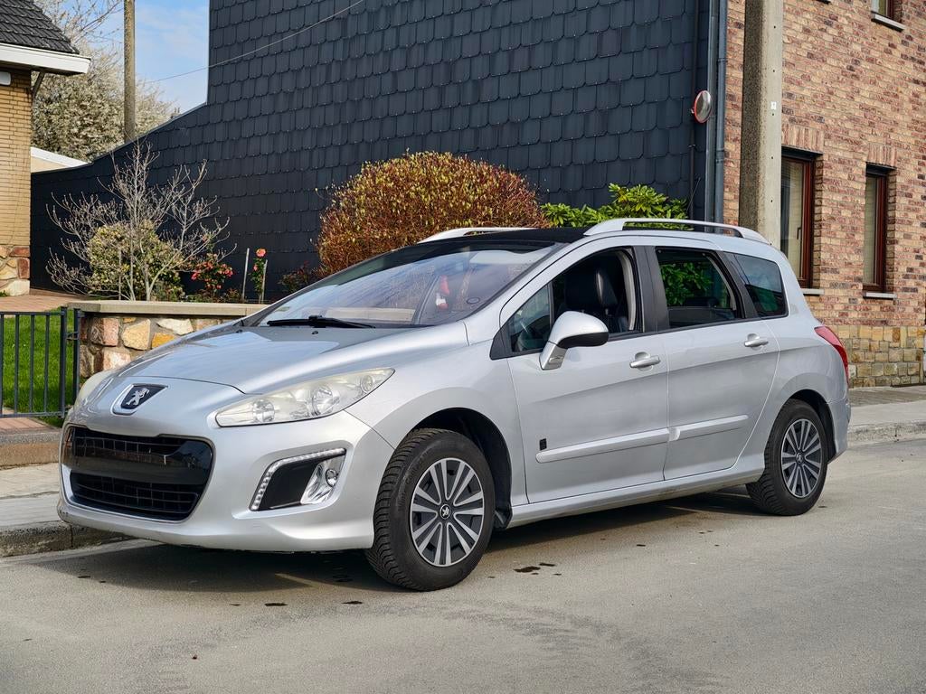 Peugeot 308 SW 1.6 hdi, Voorwielaandrijving, Euro 5, Zwart, Leder en Stof