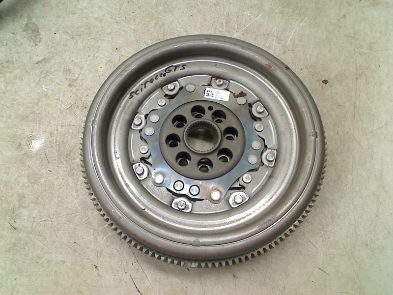 VLIEGWIEL DUBBELE MASSA Scirocco (137 / 13AD) (06K105266A), Auto-onderdelen, Motor en Toebehoren, Volkswagen, Gebruikt