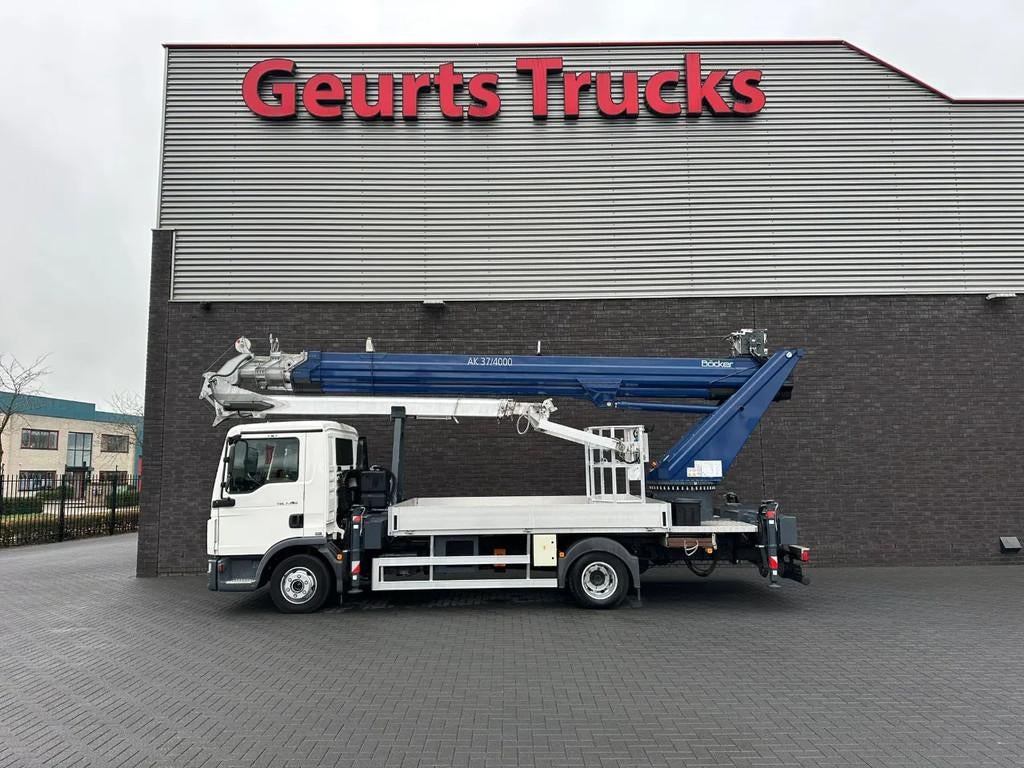 MAN TGL 7.190 4X2 BB BOCKER AK37/4000 + JIB MONTAGEKRAN/DACH, Auto's, Vrachtwagens, Euro 6, 180 pk, MAN, Wit