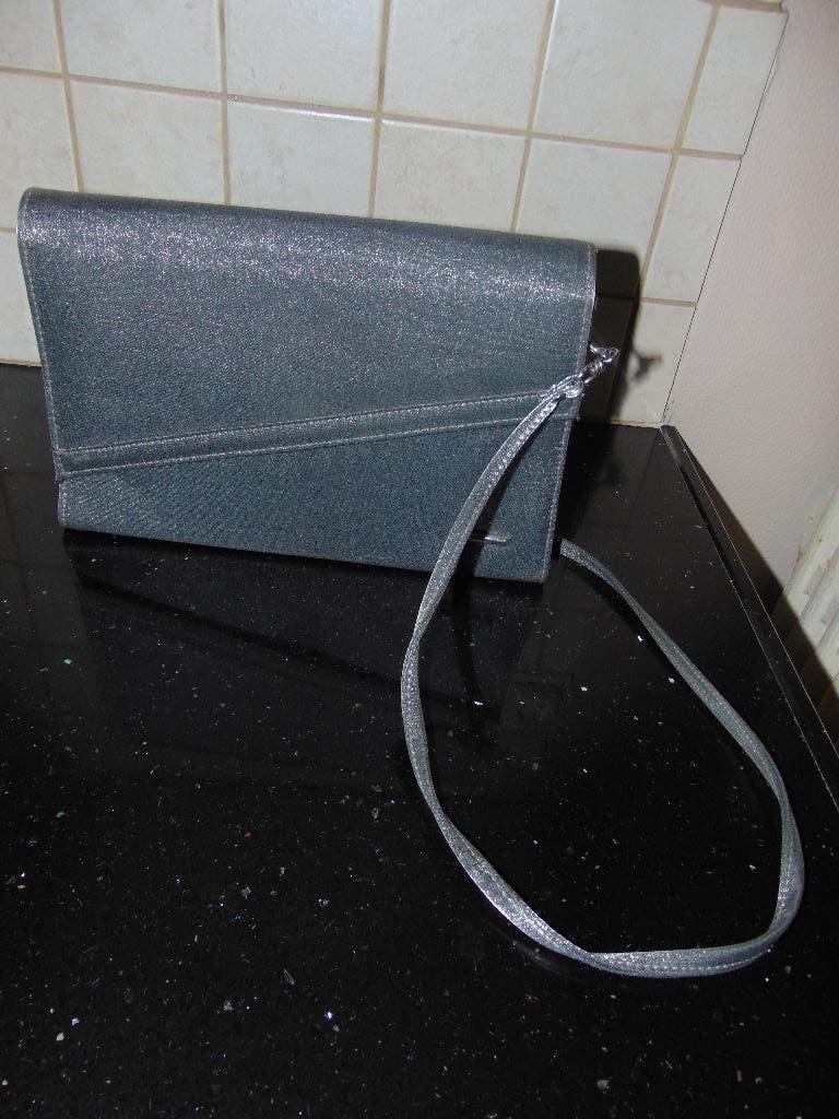 Handtas met zilver accenten in prima staat, Ophalen of Verzenden, Gebruikt, Grijs, Handtas