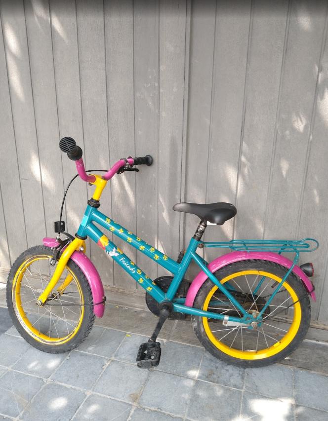 Vélo Winnie l'ourson pour enfant, Enlèvement, Comme neuf