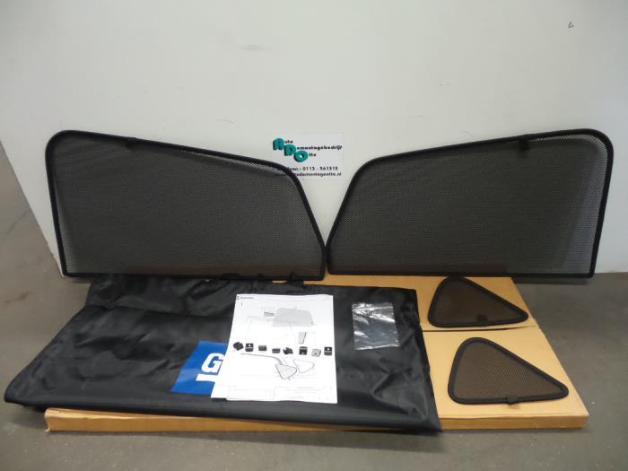Zonneklep van een Opel Astra (Astra J 10-), Gebruikt, -, -, Ophalen of Verzenden