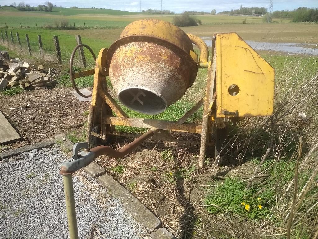 Betonniere 350 L, Doe-het-zelf en Bouw, Betonmolens, Ophalen, Gebruikt