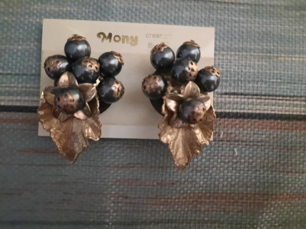 Vintage oorbellen, Handtassen en Accessoires, Oorbellen, Ophalen of Verzenden, Zo goed als nieuw, Goud, Goud