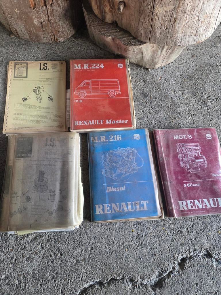 RENAULT DIESEL BENZINE en RENAULT MASTER WERKPLAATSBOEKEN, Auto diversen, Handleidingen en Instructieboekjes, Ophalen of Verzenden
