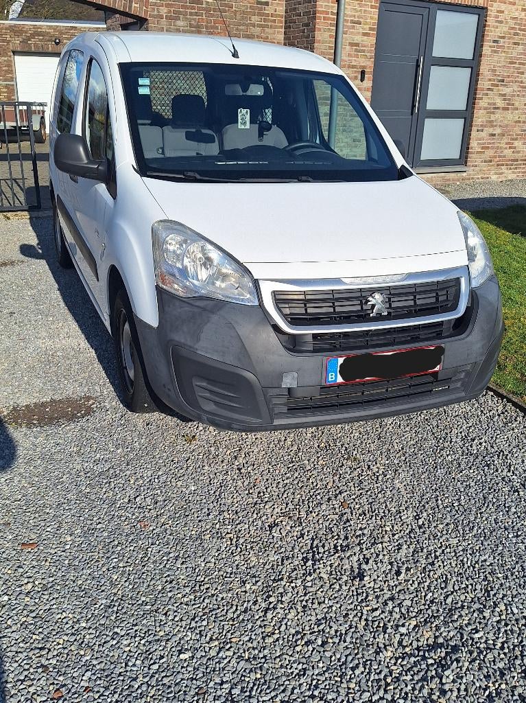 peugeot partner lichte vracht, Autos, Boîte manuelle, Entretenue par le concessionnaire, Autre carrosserie, Particulier