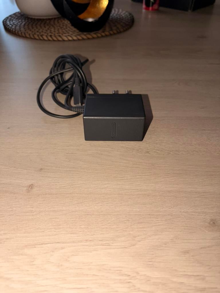 Nintendo switch lader, Audio, Tv en Foto, Opladers, Ophalen of Verzenden, Zo goed als nieuw