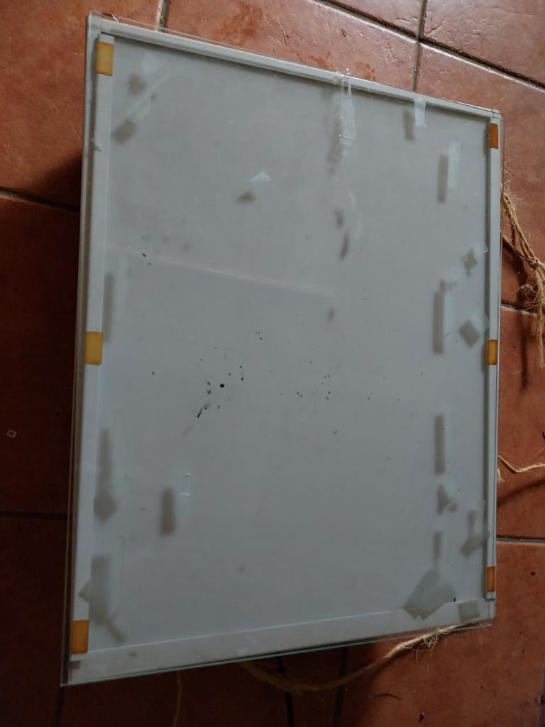 Boîte à lumière, Enlèvement