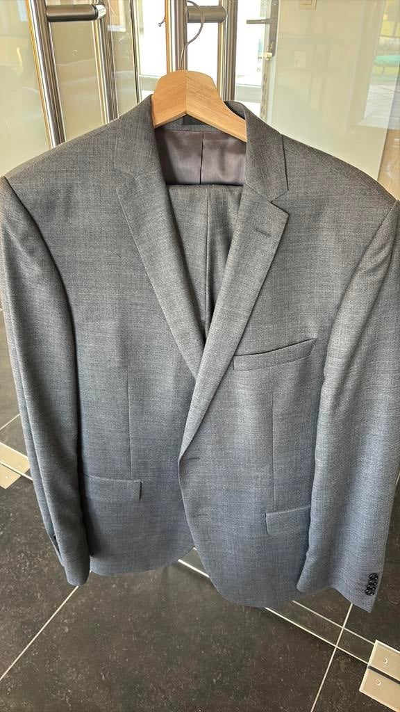 Grijs kostuum heren BUTCH, Ophalen, Zo goed als nieuw, Maat 52/54 (L), Grijs