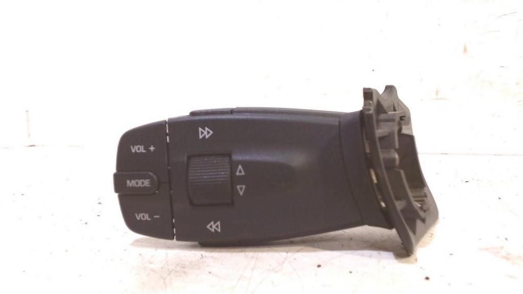 Radio bediening Seat Ibiza, Autos : Divers, Autoradios, Enlèvement ou Envoi, Van der Ven Autorecycling B.V., Onderdelen@venauto.nl