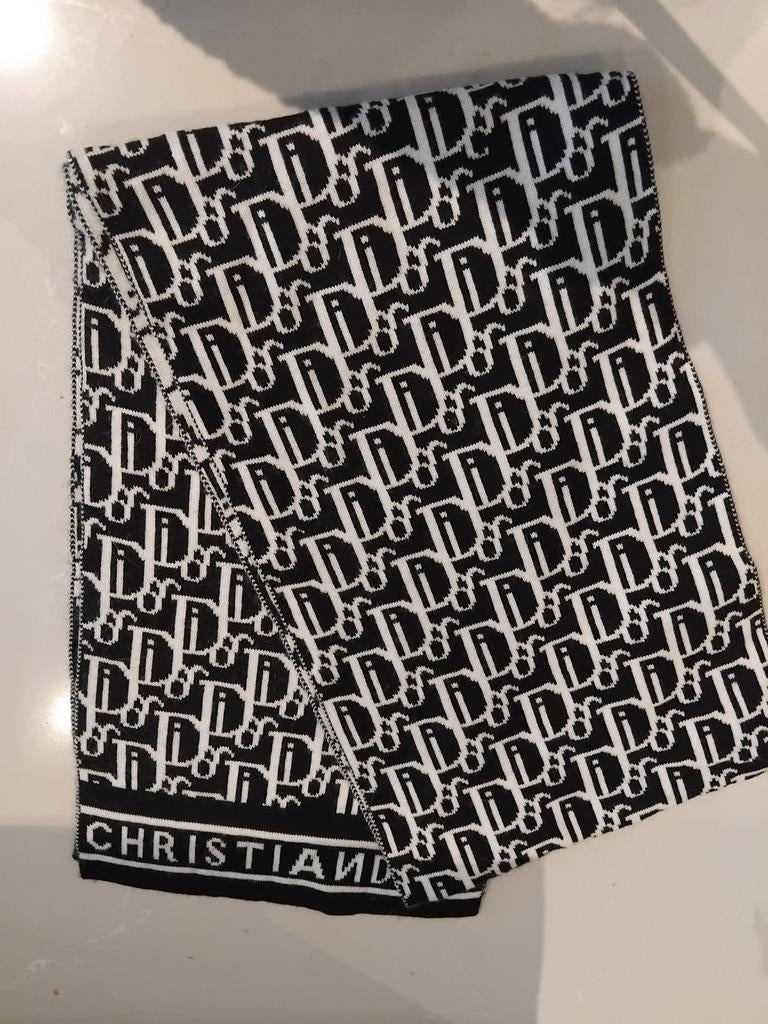 Dupe dior sjaal, Ophalen