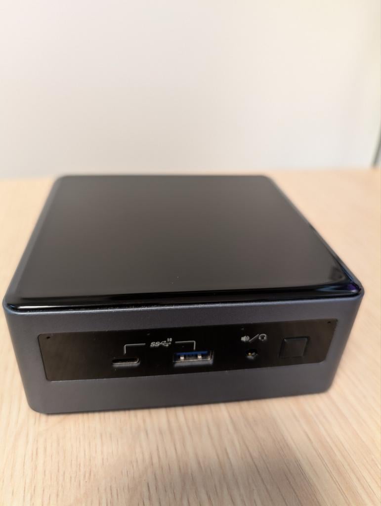 Intel NUC I5 10-10210u met 16GB ddr4 en 240gb ssd, Computers en Software, Desktop Pc's, Ophalen
