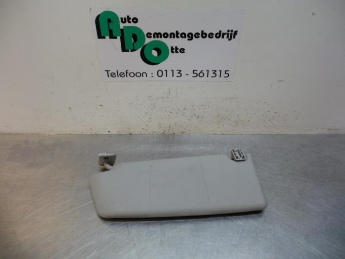 Zonneklep van een Opel Astra (Astra H 04-), Gebruikt, -, -, Opel