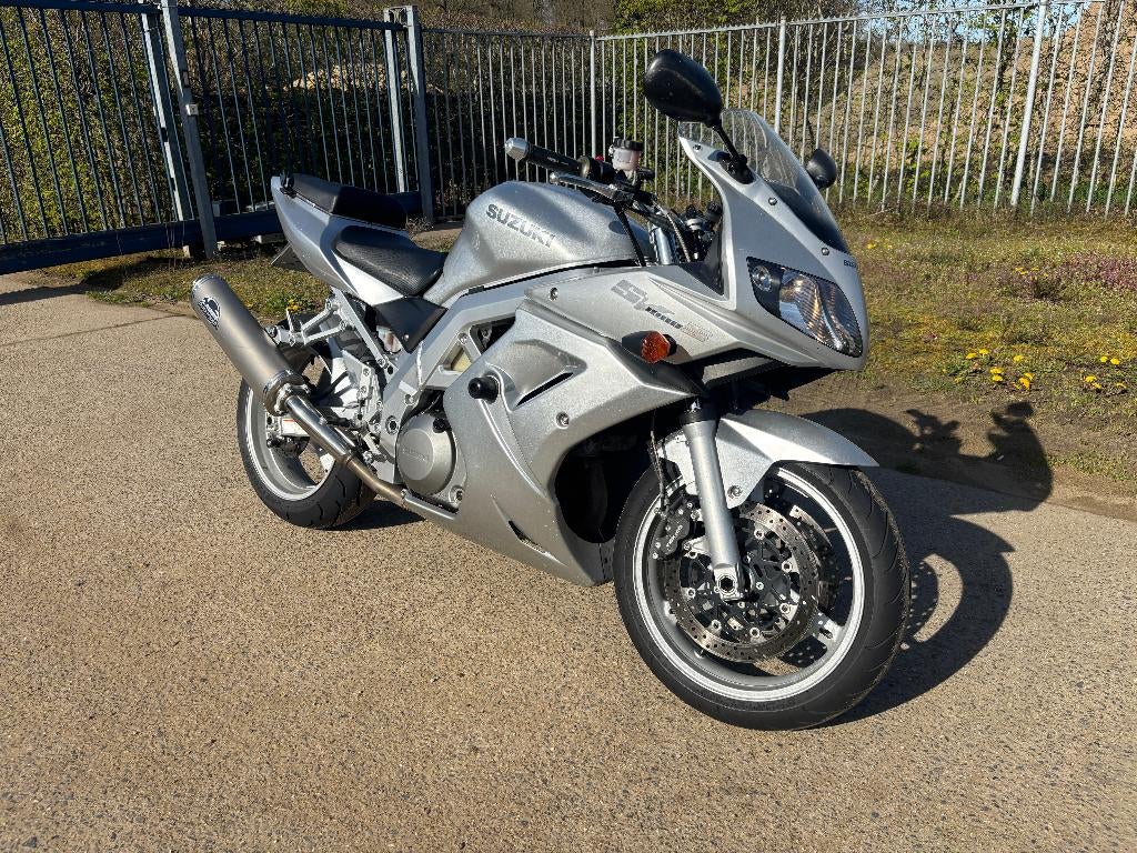 Suzuki SV 1000 S full fairing 03/2005 31.911km