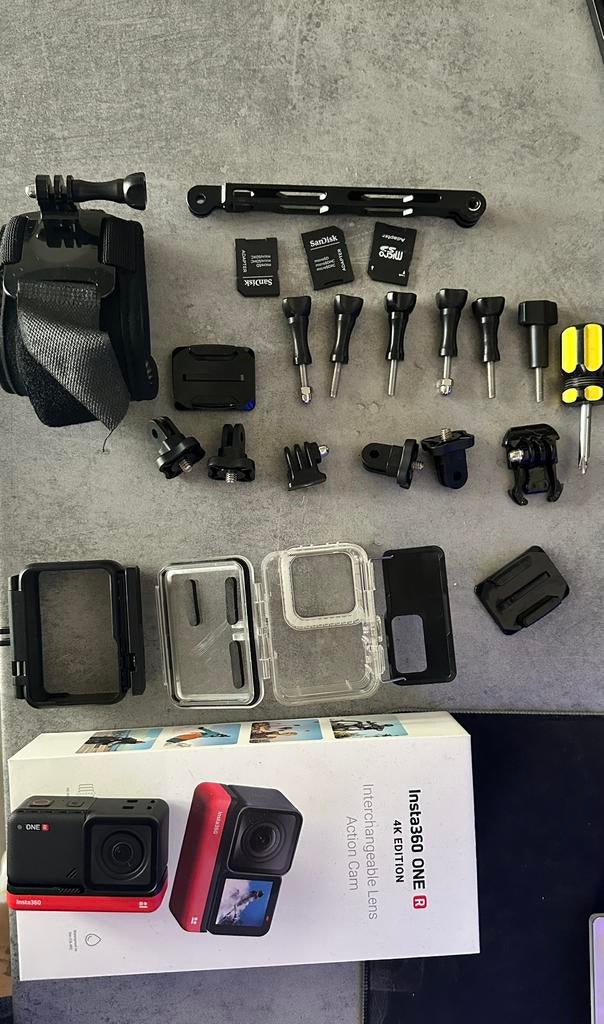 Insta 360 one r inclusief accesoires, TV, Hi-fi & Vidéo, Caméras action, Enlèvement ou Envoi, Utilisé