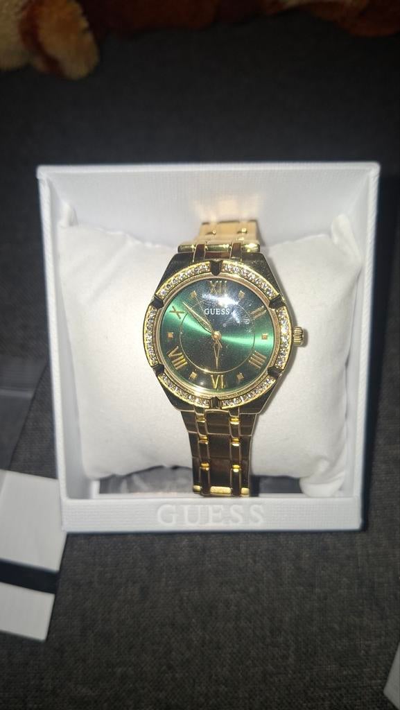 Montre Guess dorée toute neuve!!, Enlèvement