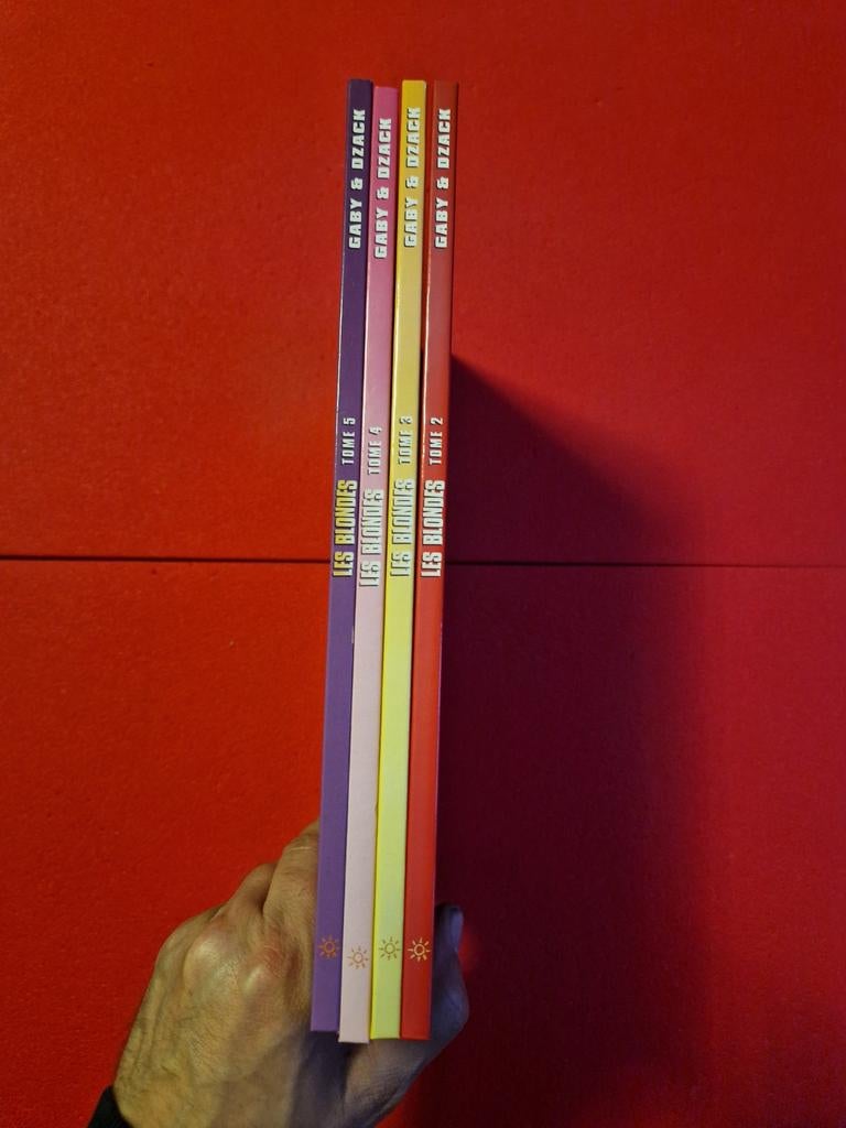 Lot de 4 bd les blondes 2 à 5,EO, Livres, Enlèvement ou Envoi