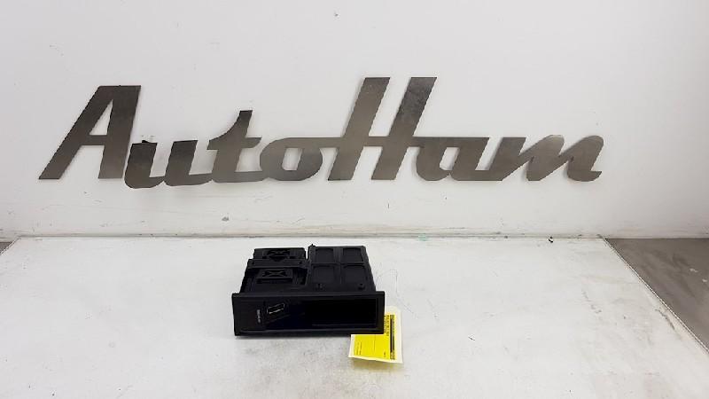 ORDINATEUR MULTIMEDIA Volkswagen Scirocco (137 / 13AD), Utilisé, Volkswagen