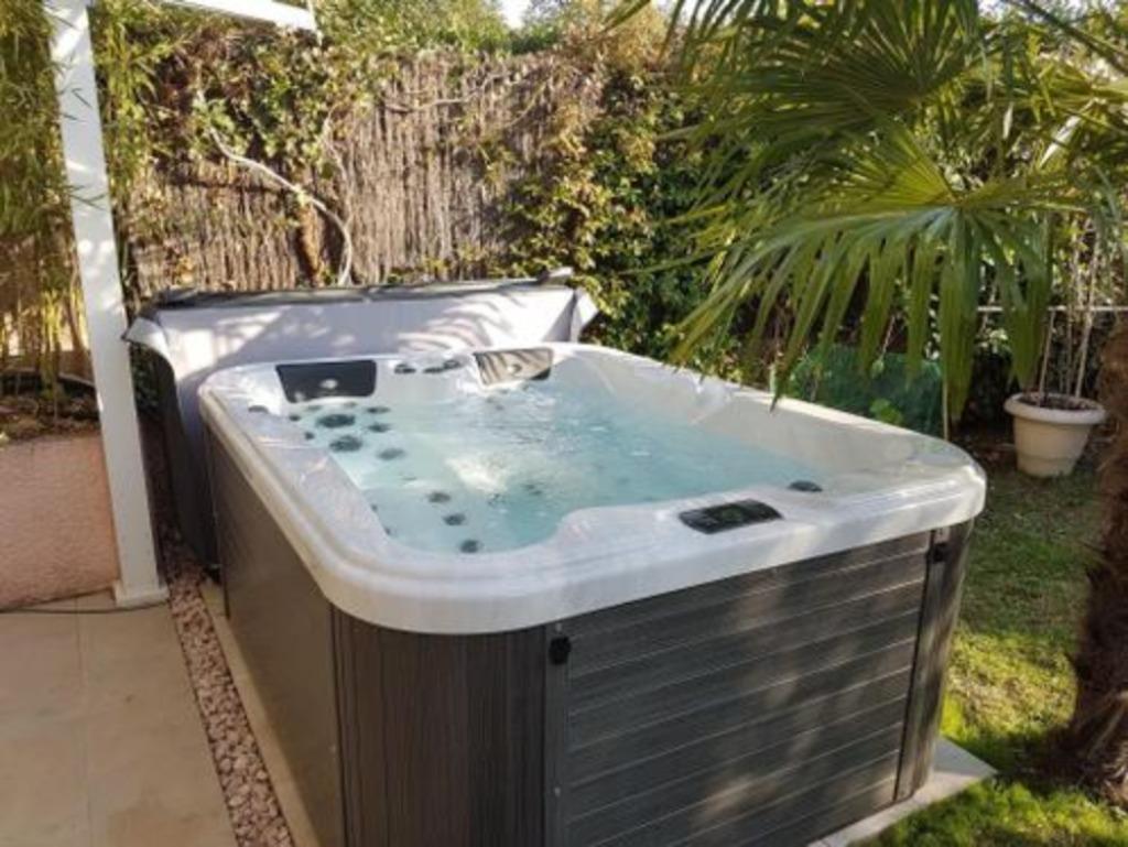 Encore 2 en stock🔥jacuzzi 3personnes🔥Led bluetooth cover i, Ophalen of Verzenden, Nieuw