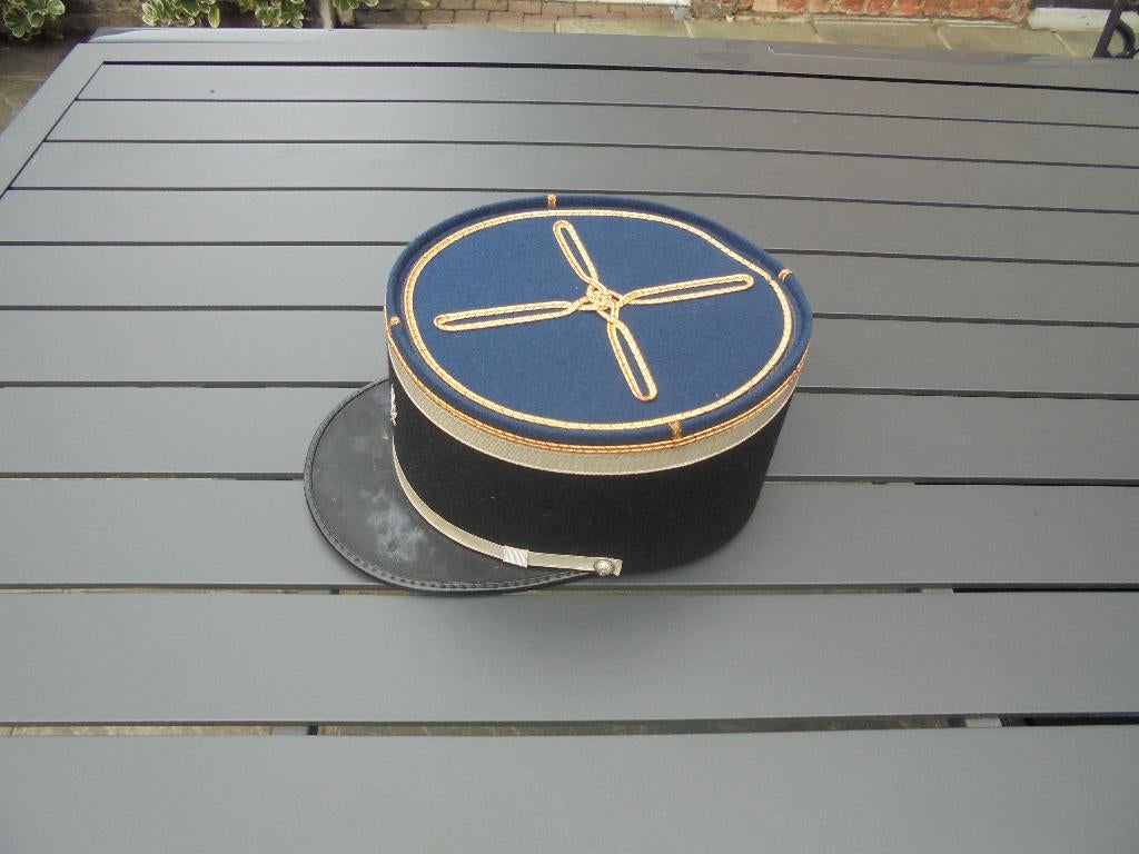 Kepi Franse gendarmerie Annee 60 van een adjudant, Ophalen of Verzenden, Rijkswacht