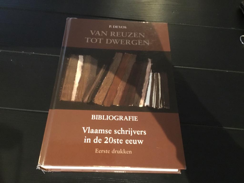 P. Devos - Van reuzen tot dwergen, Gelezen, België, Ophalen of Verzenden, P. Devos