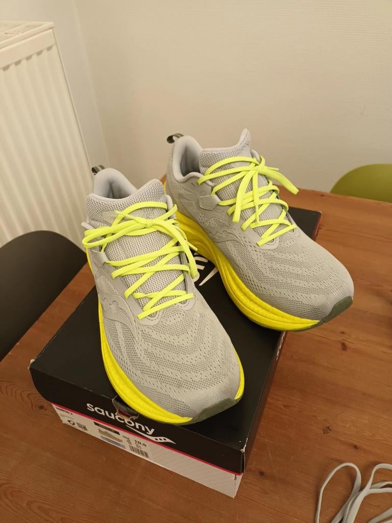 Saucony TEMPUS 2 ALS NIEUW maat 10,5, Ophalen, Saucony