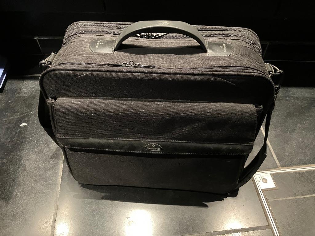 Samsonite laptoptas, Enlèvement, 17 pouces ou plus, Utilisé, Sac à bandoulière