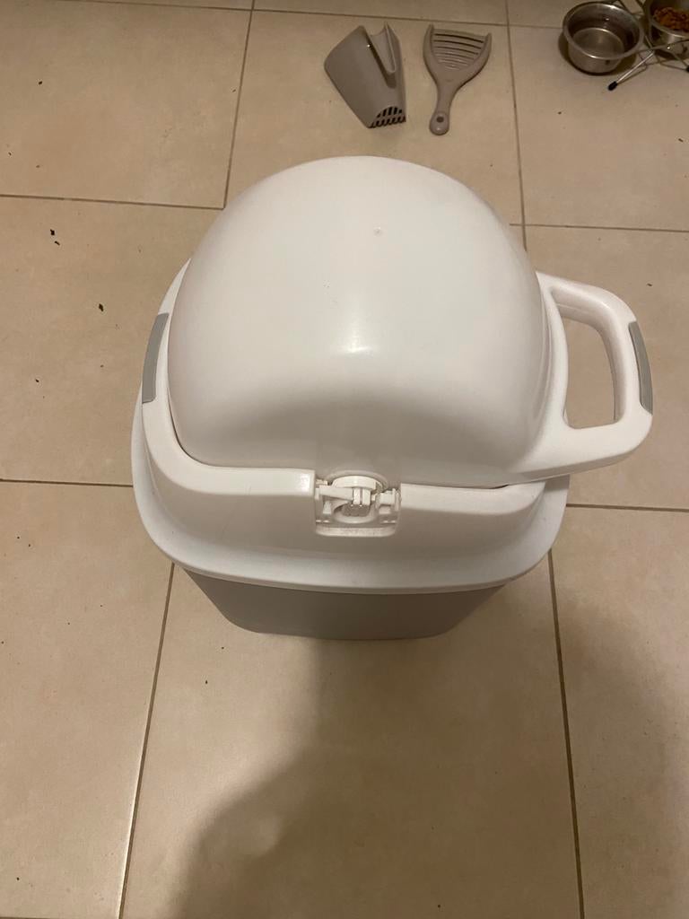 Poubelle à langes, Enlèvement, Comme neuf