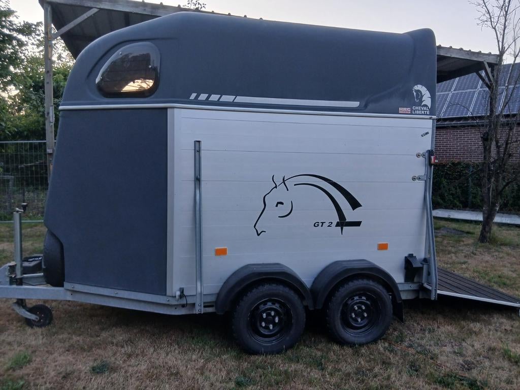 Paarden treler te huur met chauffeur of zonder 0472 81 07 85, Enlèvement