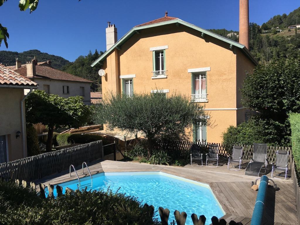 B&B, chambres d'hôtes gîte zwembad te koop Ardèche Frankrijk, Immo, Buitenland, 290 m², Dorp, Frankrijk, Woonhuis