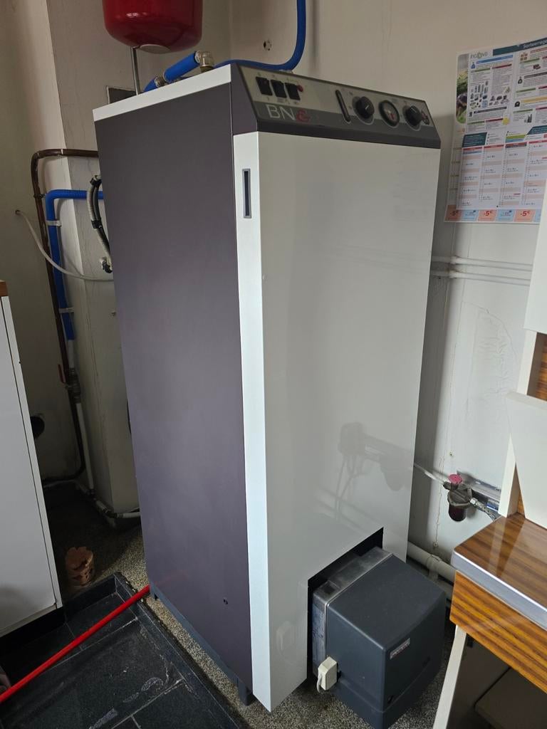 Chaudière au mazout + cuve a mazout En bonne état, Bricolage & Construction, Chauffage & Radiateurs, Enlèvement ou Envoi