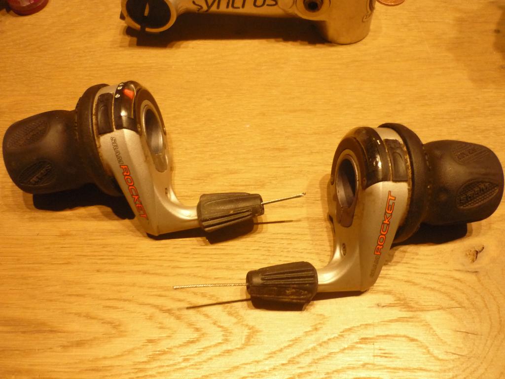 Grip Shift SRAM ROCKET 3x9, Enlèvement, Utilisé, Autres types, SRAM