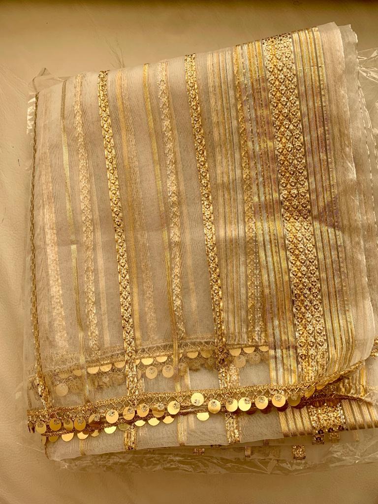 Indische Sjaal met metallic accenten, Kleding | Dames, Ophalen of Verzenden, Nieuw, Sjaal