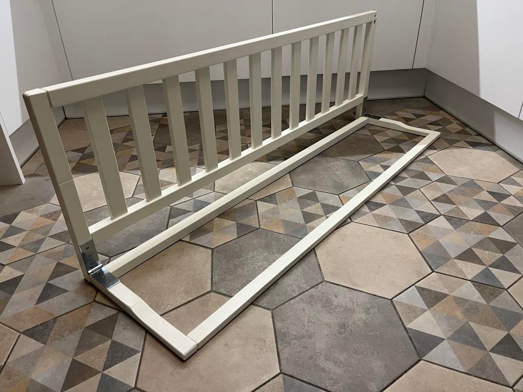 Garde-corps et support de lit pour enfants, Enfants & Bébés, Chambre d'enfant | Lits, Enlèvement, Utilisé