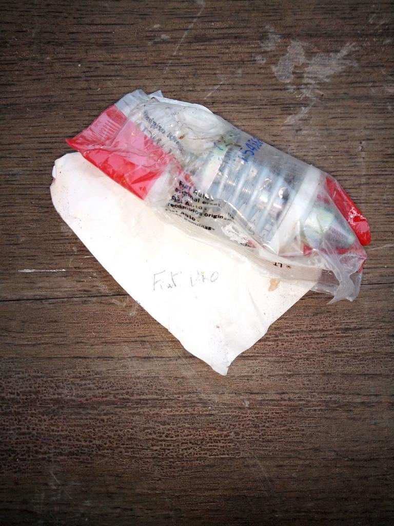 Axe verrouillage capot Fiat, Neuf, Enlèvement ou Envoi, Fiat, Capot moteur