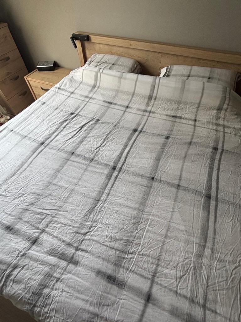 Mooie bruine Slaapkamer zonder gebruikssporen, Huis en Inrichting, Slaapkamer | Complete slaapkamers, Ophalen, Zo goed als nieuw