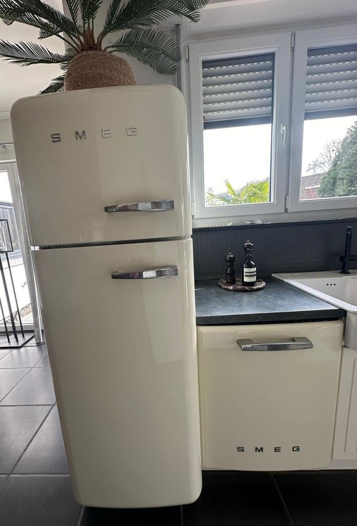 Smeg koelkast (€700) en Smeg vaatwasser(€200) (inbouw), Elektronische apparatuur, Koelkasten en IJskasten, Ophalen, Zo goed als nieuw