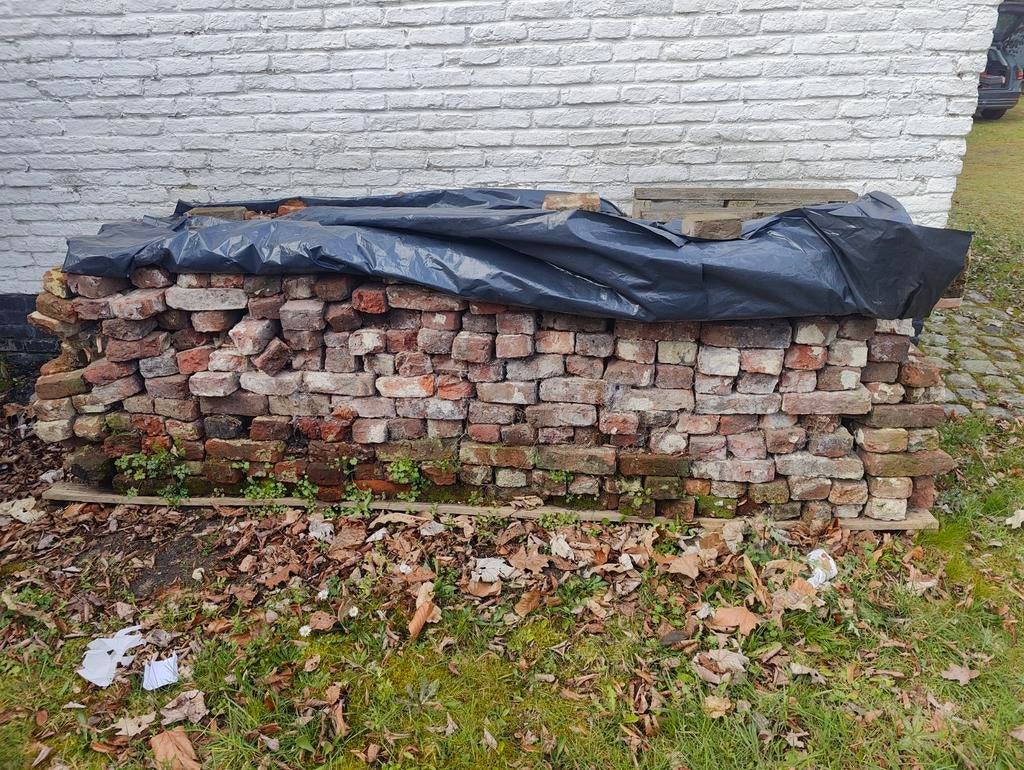 Oude handvorm steen., Enlèvement