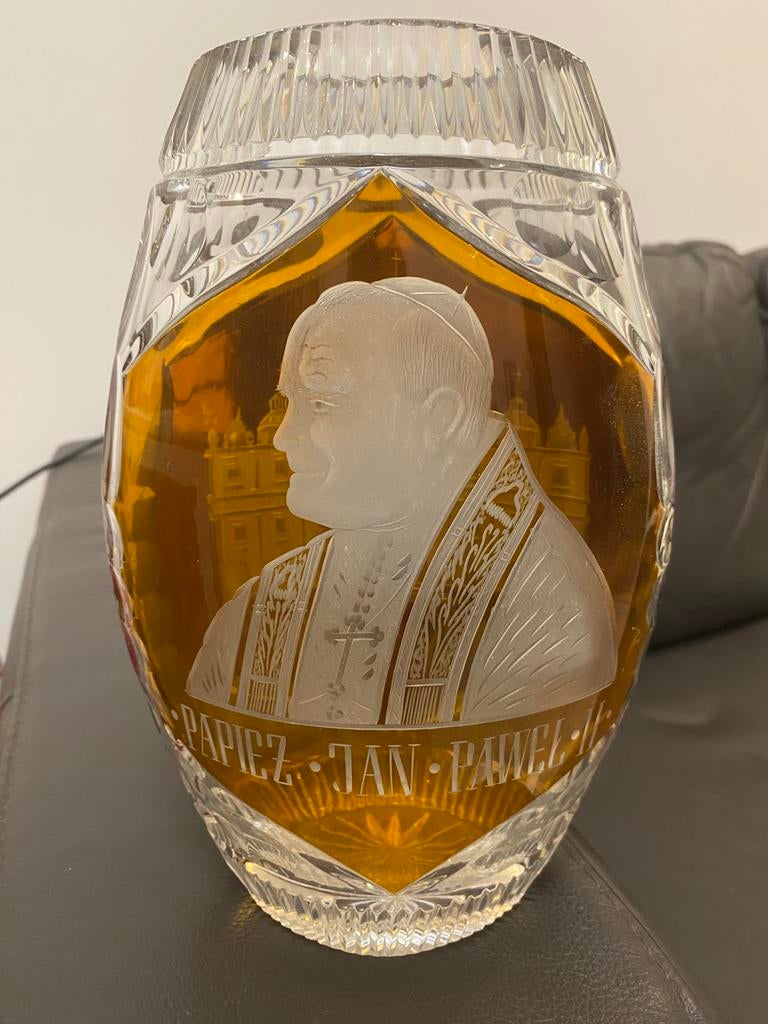 Kristallen vaas, Ophalen