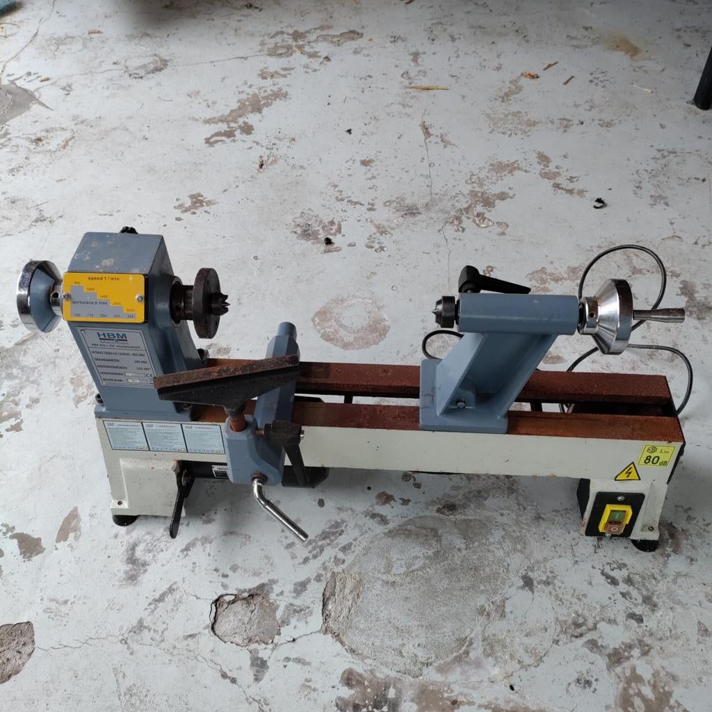 Draaibank voor hout HBM, Ophalen