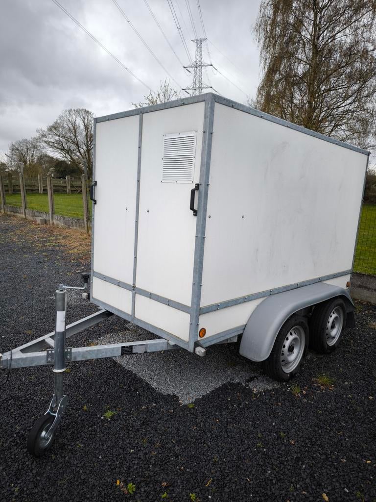 Ongeremde gesloten aanhangwagen 750kg, Auto diversen, Aanhangers en Bagagewagens, Ophalen, Zo goed als nieuw